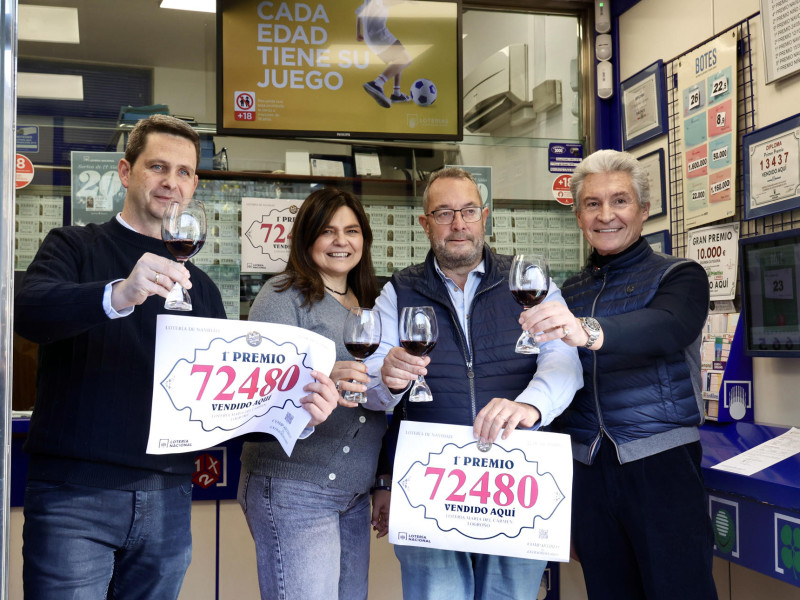 La administración número 6 de Logroño, conocida como Lotería María del Carmen, celebra que ha vendido íntegramente el premio de El Gordo de la Lotería de Navidad