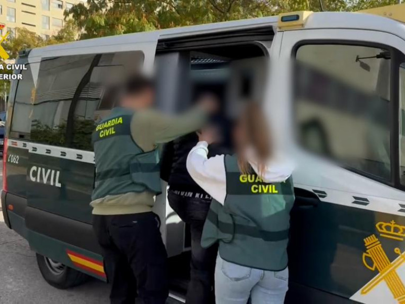 Los detenidos son tres hombres y una mujer