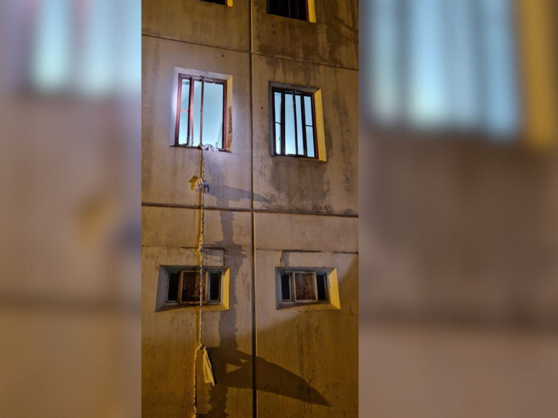 COPE accede a la foto que muestra por la ventana que huyeron dos presos de Picassent