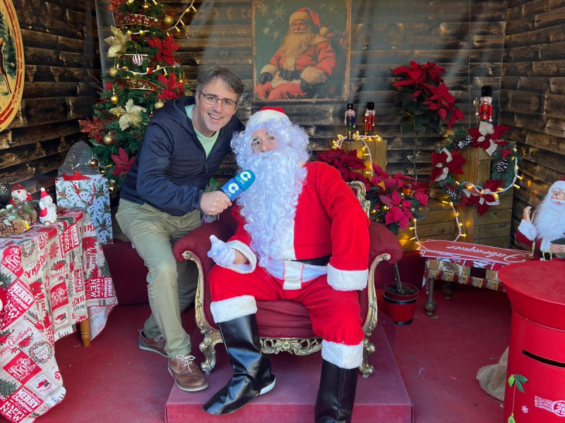 Papá Noel en los micrófonos de Mediodía COPE Alicante