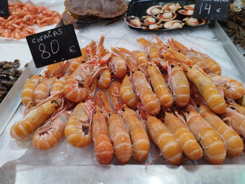 Cigalas en la plaza de Lugo de A Coruña