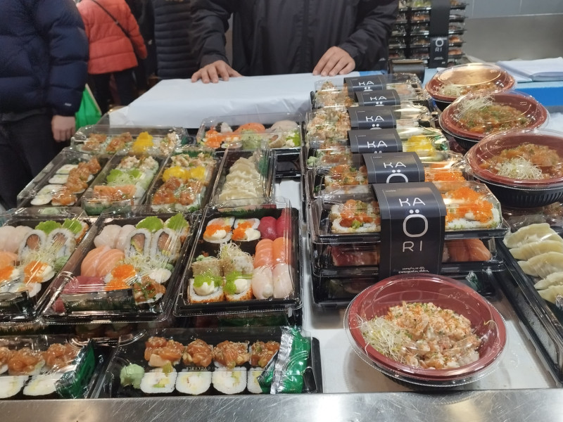 Paquetes de sushi para llevar en Nochebuena