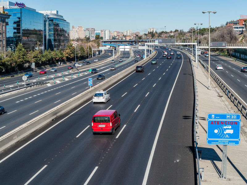 Radar de control de velocidad en la M30 de Madrid