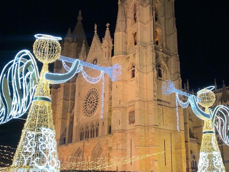 La catedral de León luce así esta Navidad