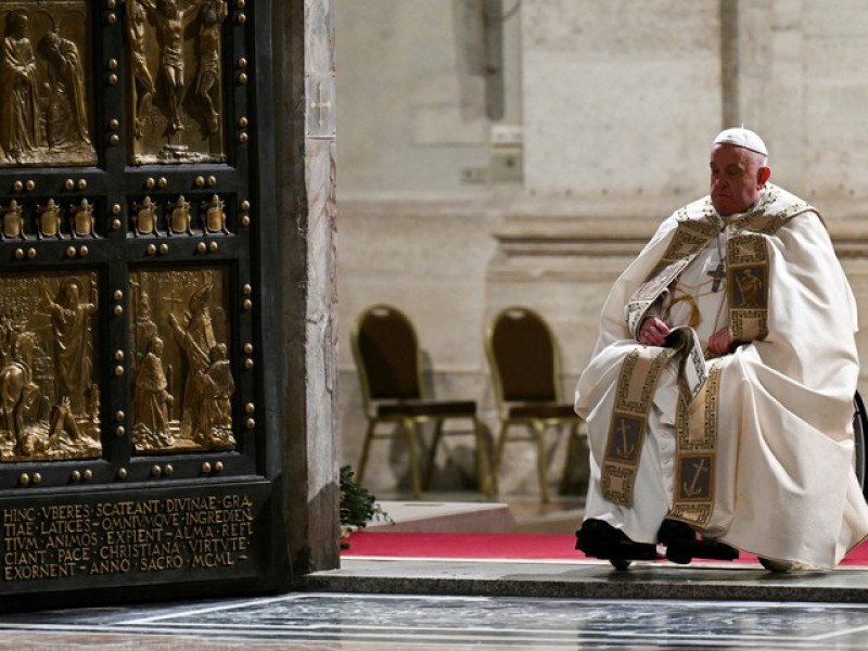 El Papa abre la Puerta Santa en este Año Jubilar de la Esperanza