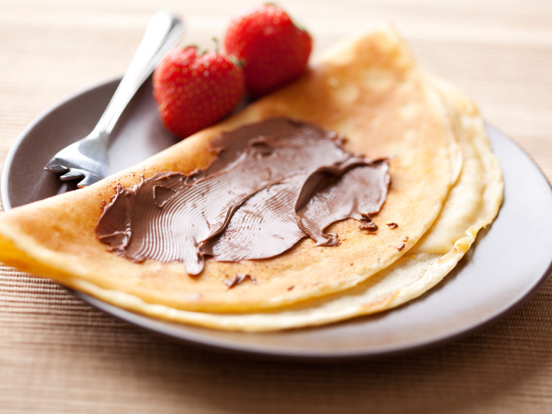 Plato de crepe con chocolate