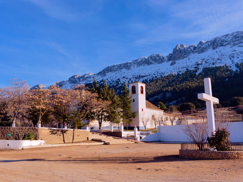 La ermita-santuario de María, Almería, España, fue construida en el S.XVI junto a un cauce considerado como milagroso.