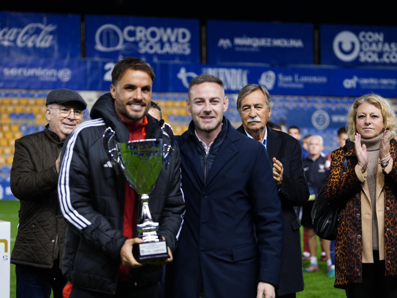 El rey 'Melchor', Pedro León recibió el trofeo de ganador