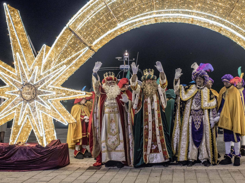 Los Reyes Magos antes de la cabalgata de Menorca, 2024