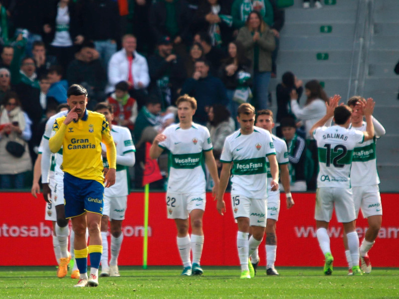 Los futbolistas del Elche celebran uno de los goles marcados a Las Palmas en los dieciseisavos de final de la Copa del Rey