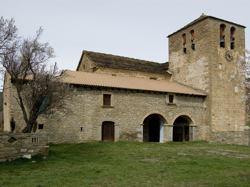 Iglesia San Miguel de Latre