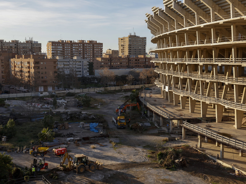 16 años después el Valencia vuelve a construir su estadio.