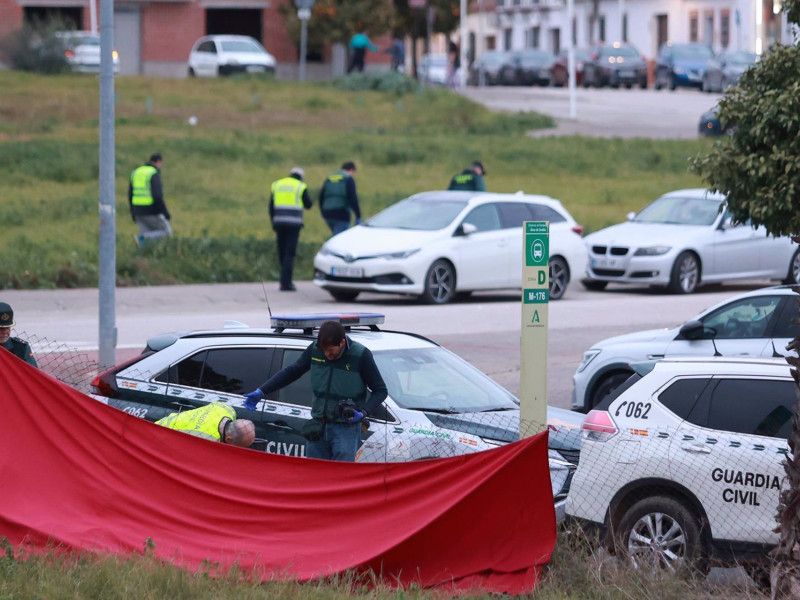 Miembros de la Guardia Civil en el lugar donde encontraron el cadáver de Aarón. Europa Press