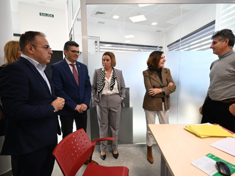 Visita a las nuevas oficinas de Empleo de Almuñécar