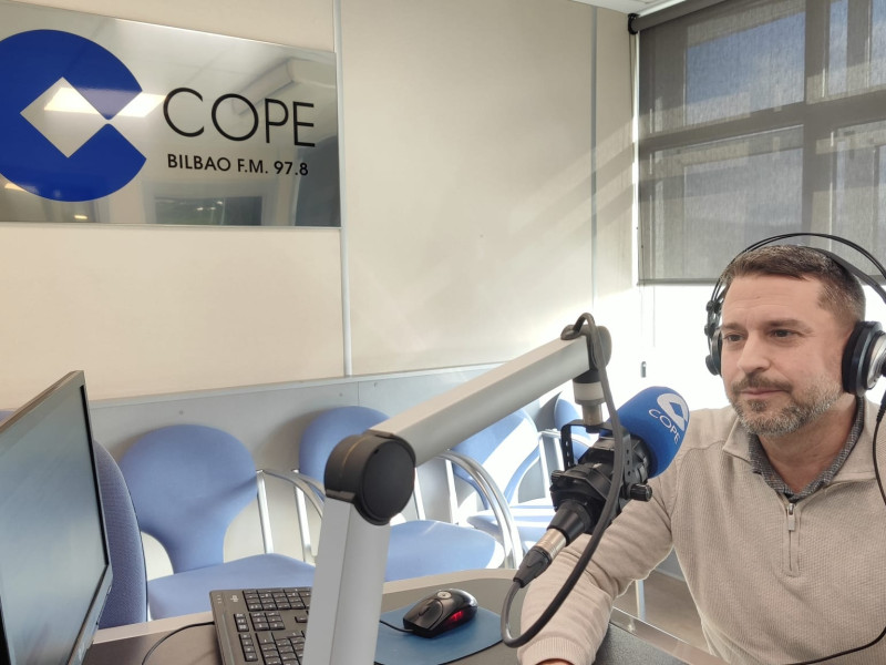 Javier Izarra durante su entrevista en COPE