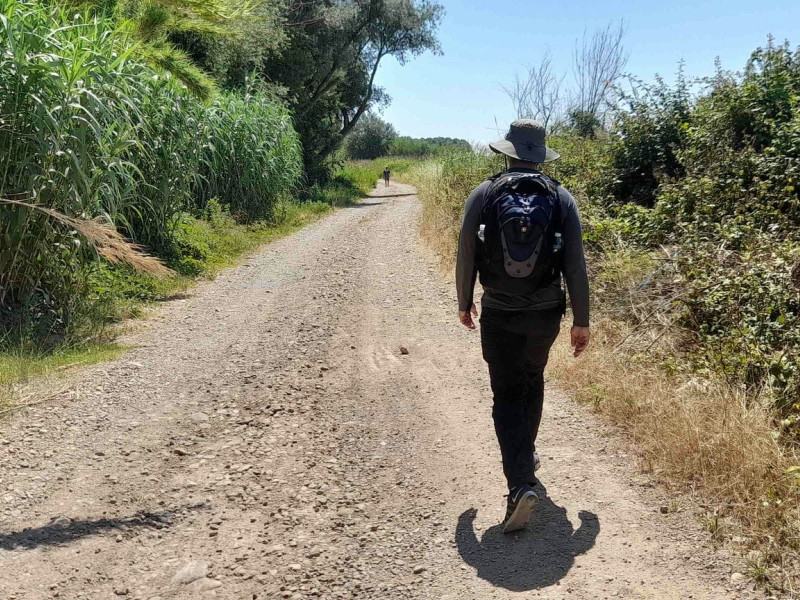 Imagen de archivo de un caminante recorriendo el Camino Ignaciano.