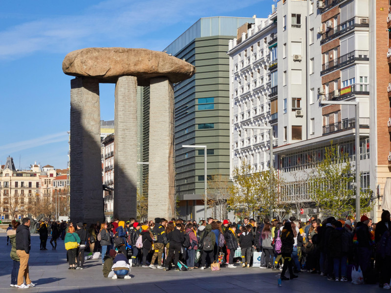 Dolmen de Dalí, Plaza Salvador Dalí, Madrid