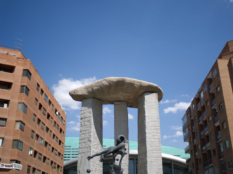 Monumento a Dalí, Plaza de Felipe II