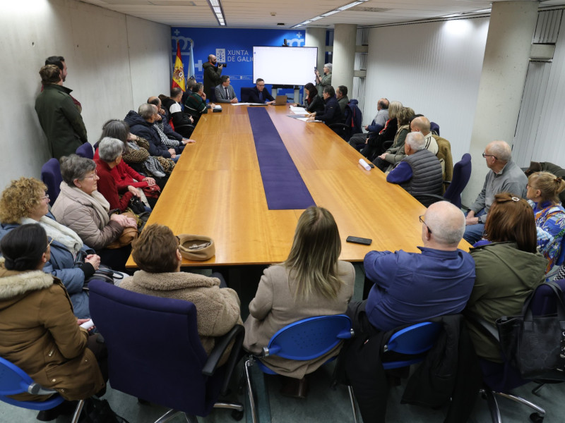 Javier Arias mantuvo una reunión esta semana con los vecinos afectados en la Delegación Territorial de la Xunta de Galicia en Lugo