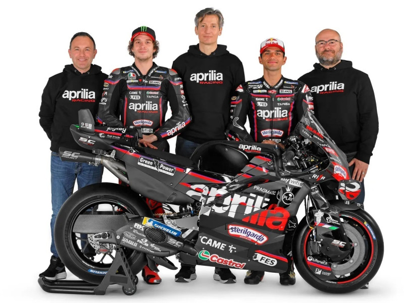 Jorge Martín en la presentación de la RS-GP25 de Aprilia para el Mundal de MotoGP 2025REMITIDA / HANDOUT por APRILIA RACINGFotografía remitida a medios de comunicación exclusivamente para ilustrar la noticia a la que hace referencia la imagen, y citando la procedencia de la imagen en la firma16/1/2025