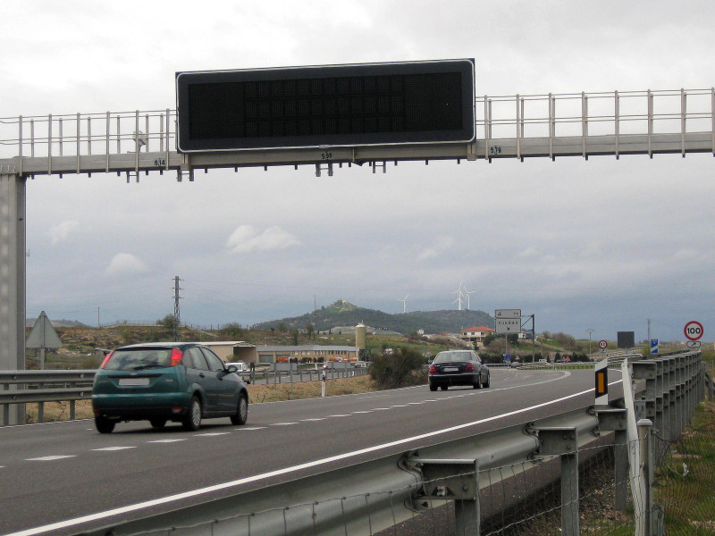 Cartel informativo en la A-62