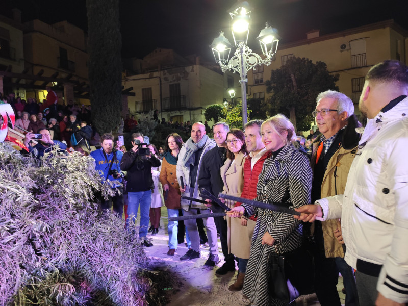 San Antón 2025 enciende la tradición con música, deporte, danza y 35 hogueras