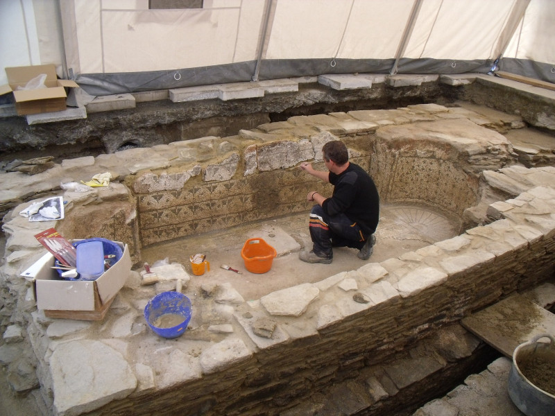 Obras de musealizacion in situ del baptisterio romano