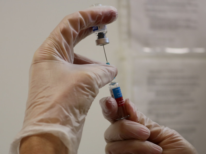 (Foto de ARCHIVO)Vacuna.REMITIDA / HANDOUT por SUBDELEGACIÓN DEL GOBIERNO EN HUELVAFotografía remitida a medios de comunicación exclusivamente para ilustrar la noticia a la que hace referencia la imagen, y citando la procedencia de la imagen en la firma28/8/2024