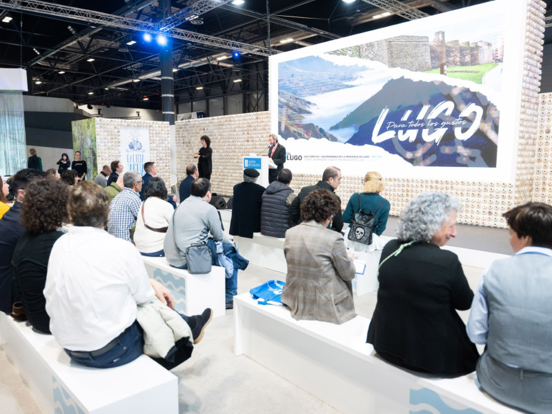 Presentación de la guía '...E para comer LUgo' en la pasada edición de Fitur