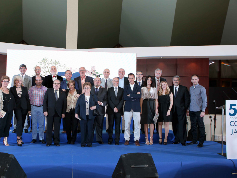 Foto de familia en los actos conmemorativos del 50º aniversario de COPE en Jaén