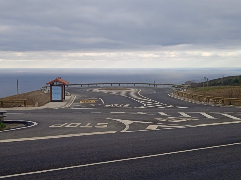 Plataforma de giro de buses en San Juan de Gaztelugatxe