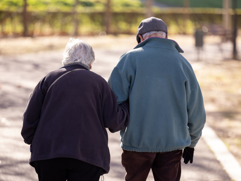 Pareja caminando