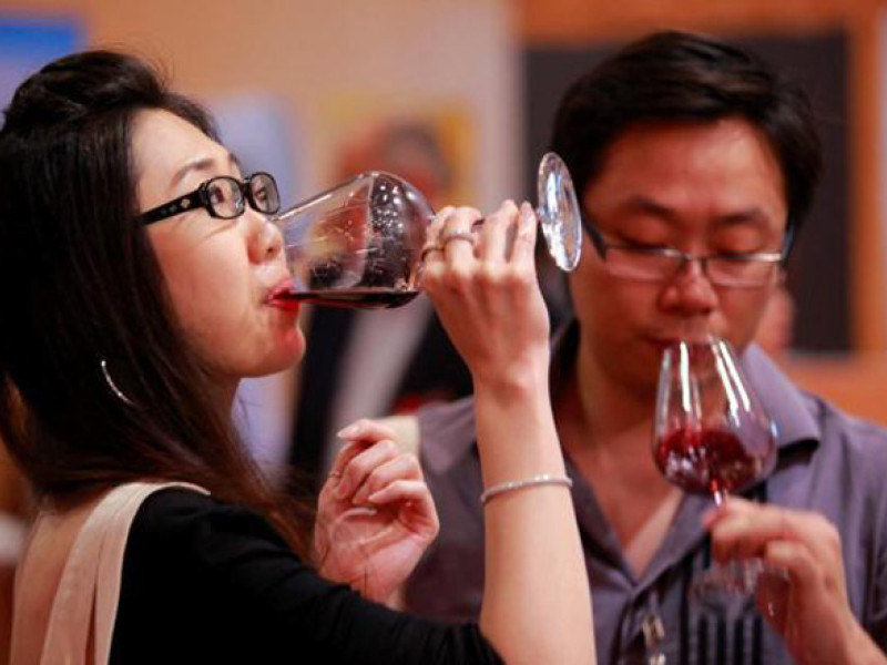 Estados Unidos y China: Mercados clave y ahora desafiantes para las exportaciones de vino Rioja en 2025
