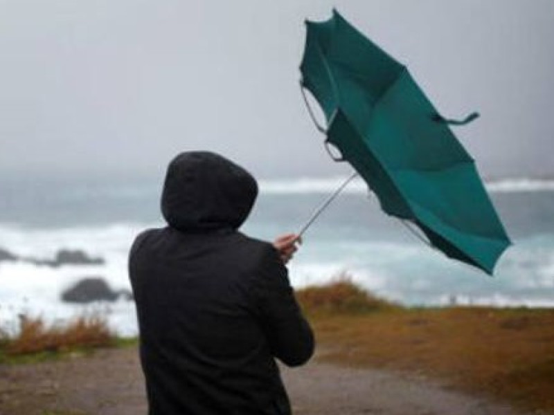 Las rachas de viento superan los cien kilómetros por hora en el litoral de Lugo