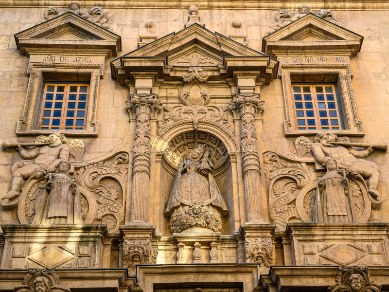 Murcia, España, Elemento arquitectónico medieval exterior de la Iglesia y Claustro de la Merced