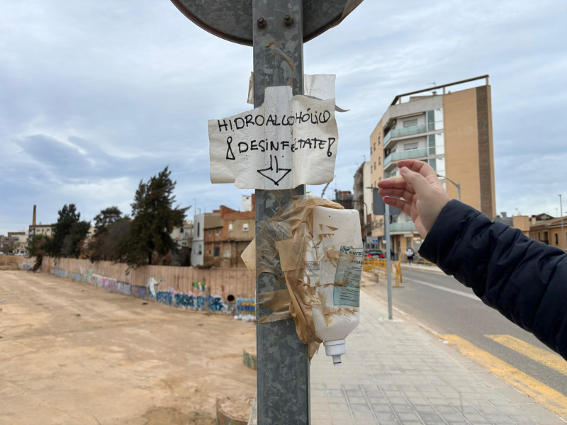 Botella de gel hidroalcohólico en Catarroja