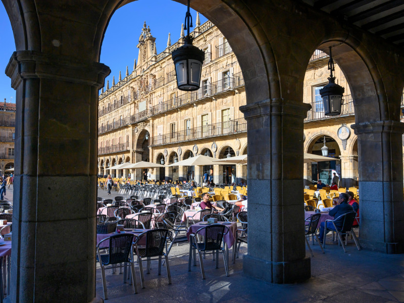 La Plaza Mayor barroca en el centro de Salamanca