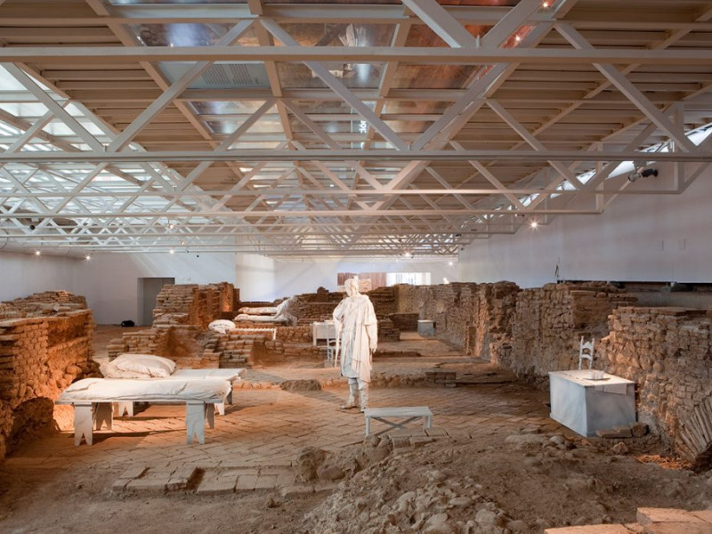 Galería del Monasterio Nuevo de San Juan de la Peña