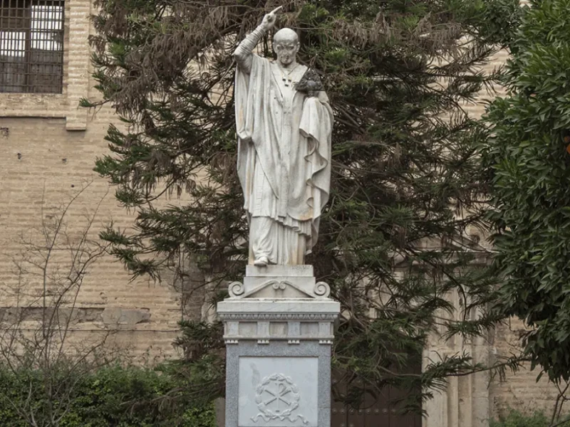 Estatua de Osio de Córdoba