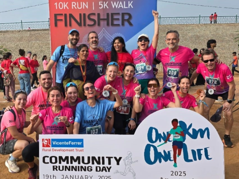 Imagen de los participantes en la carrera de la fundación Vicente Ferrer