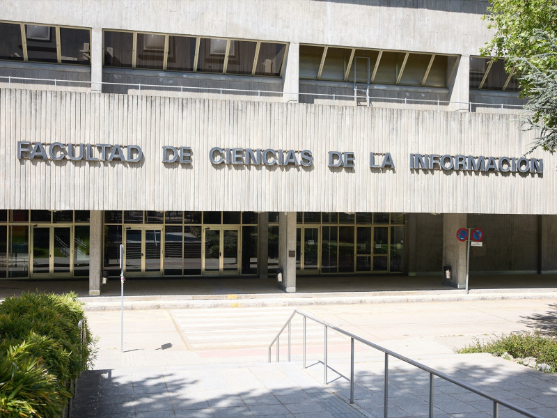 Fachada de la Facultad de Ciencias de la Información de la Universidad Complutense de Madrid