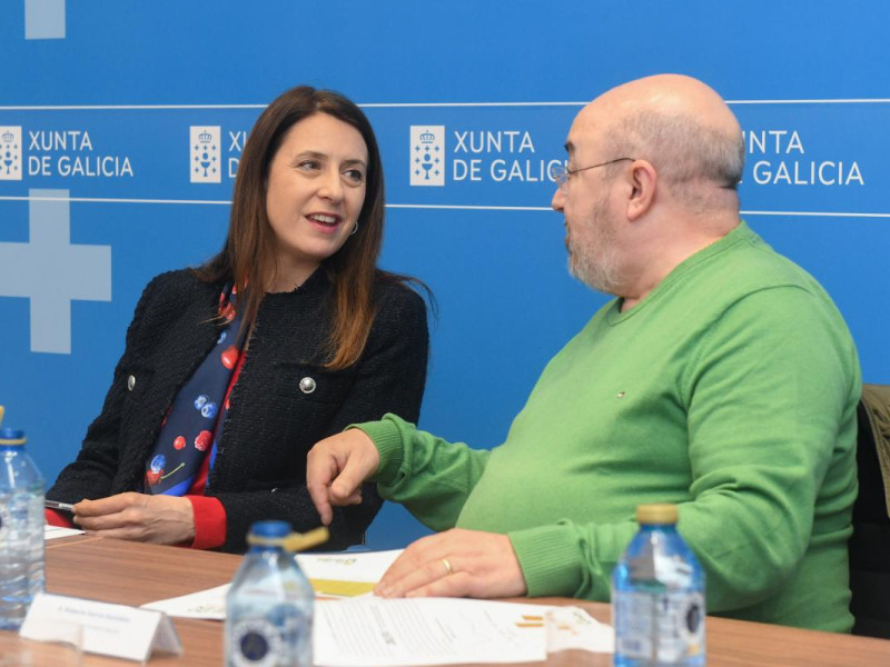 La conselleira do Medio Rural, María José Gómez, durante una reciente reunión de trabajo con el secretario general de Unións Agrarias, Roberto García