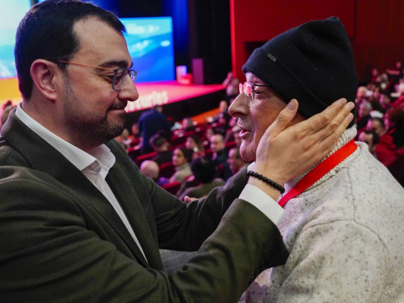 Adrián Barbón y Antonio Trevín en el último Congreso de la FSA