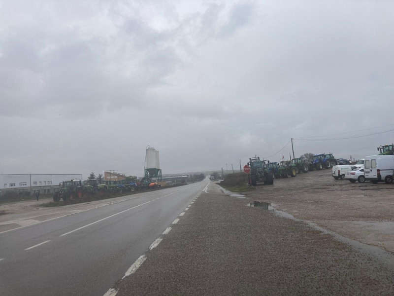 Las tractoradas regresan a las carreteras para denunciar la crisis del sector y la falta de respuesta