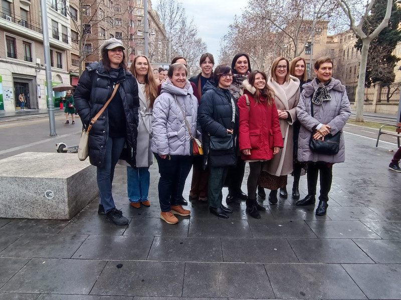 Científicas que exponen su trabajo en la Gran Vía de Zaragoza