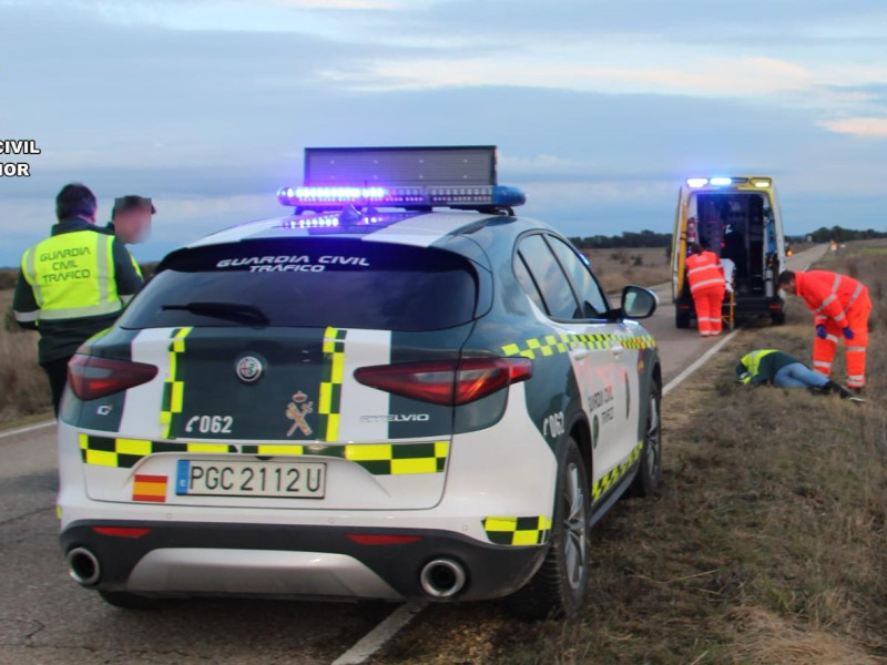 Intervención de la Guardia Civil en la carretera PP-1222