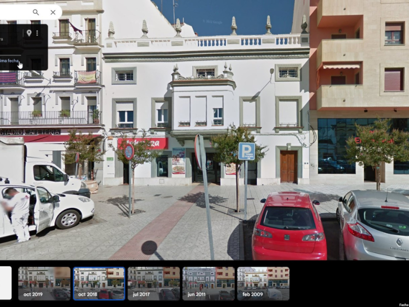 Visión antigua de una calle desde 'Google Street View'