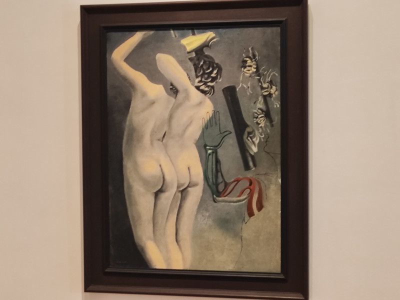 Dos muchachas en bonitas poses, 1924