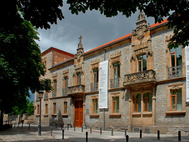 Palacio de Montehermoso, una de las paradas del paso romántico