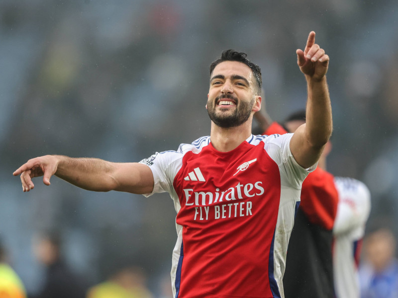 Mikel Merino celebra la victoria del Arsenal
